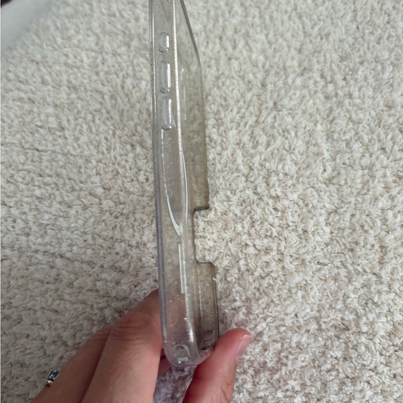 iPhone 16 clear shimmer MagSafe case - Picture 3 of 4
